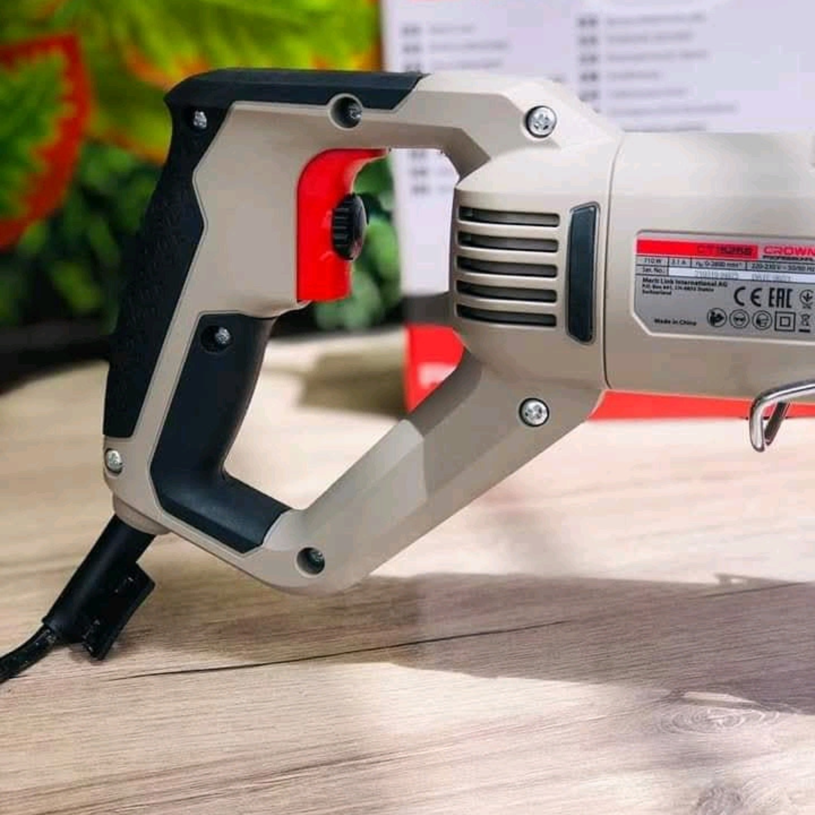 SCIE SABRE CROWN 710W